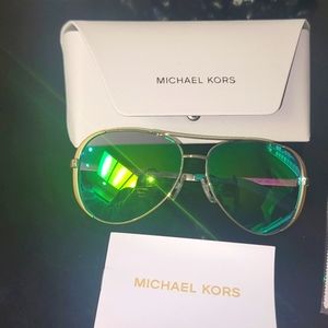 Michael Kors Aviators Chelsea Green lens